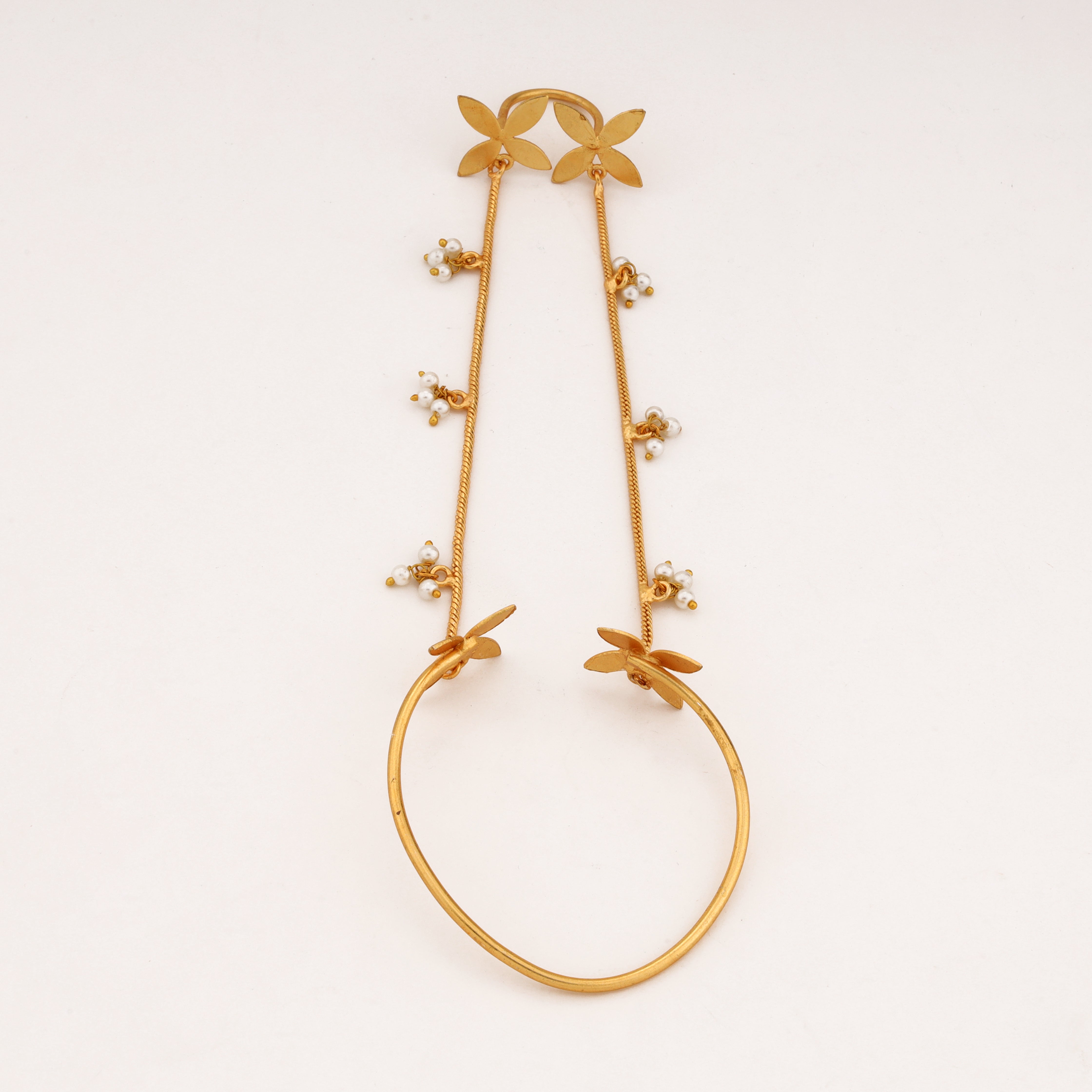 Twin Floral Pearl Chain Pocha