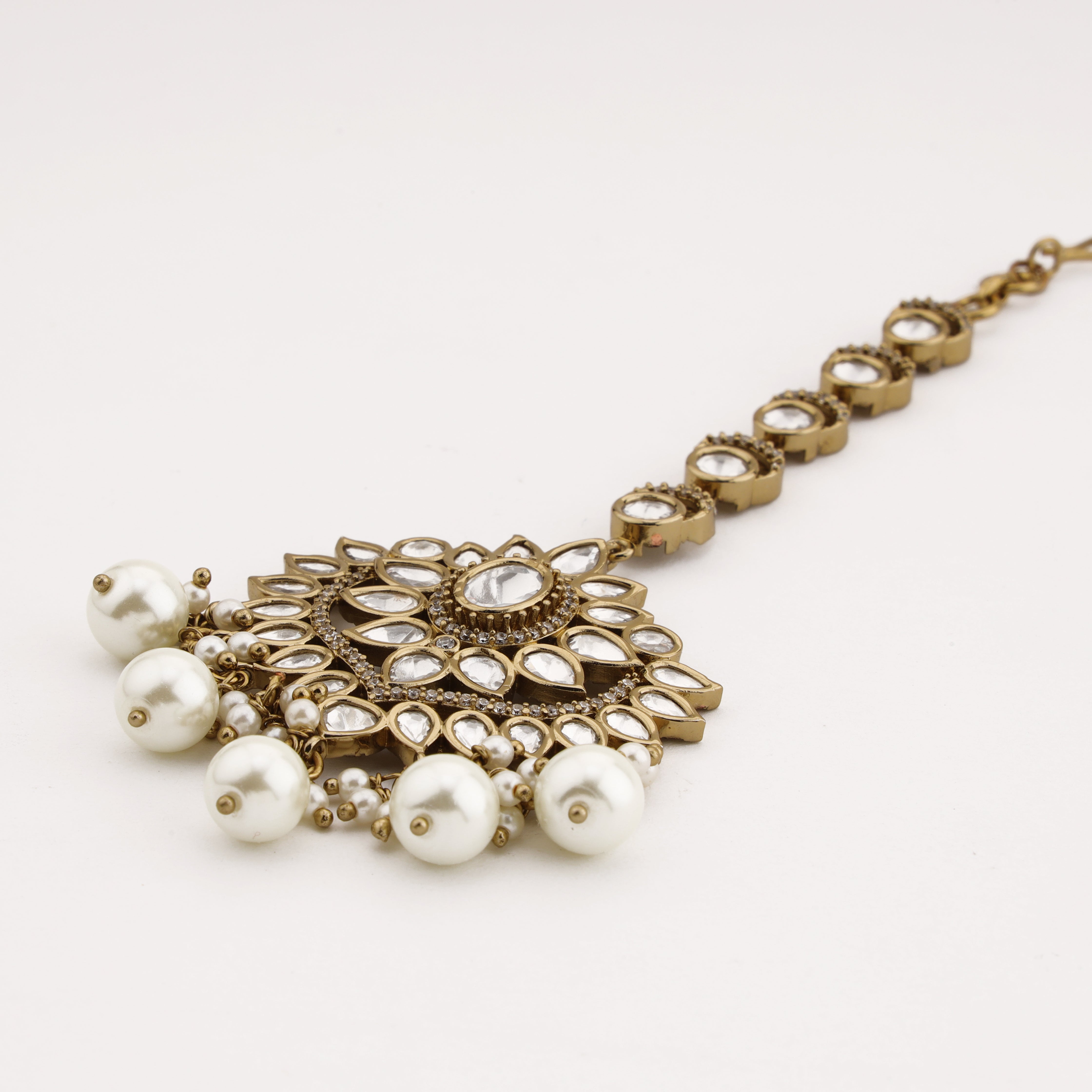 Diamond Pearl Radiance Maang Tika