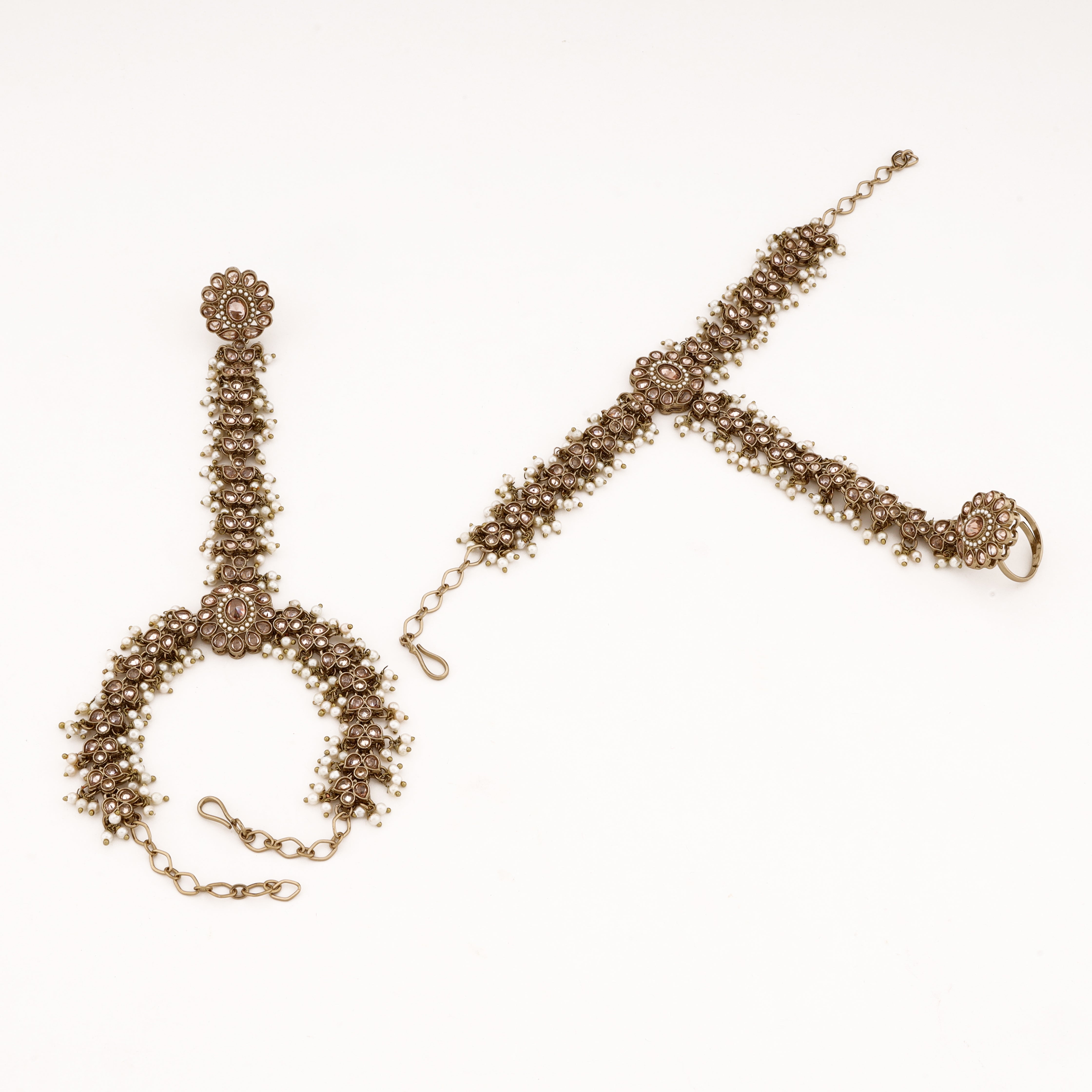 Teardrop Stone Pearl Bridal Pocha