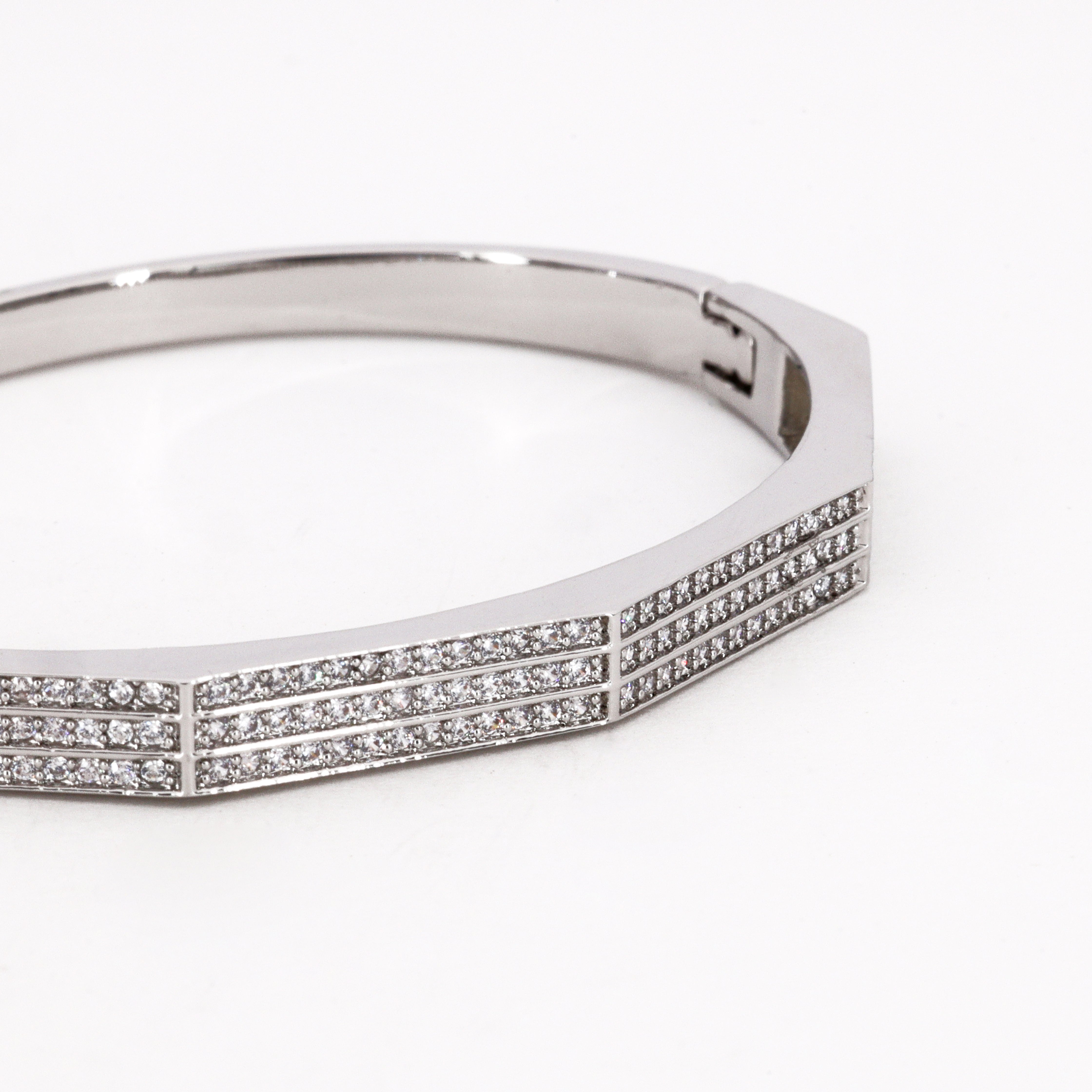 Elegant Geometric Silver Bangle with Crystals Bracelet