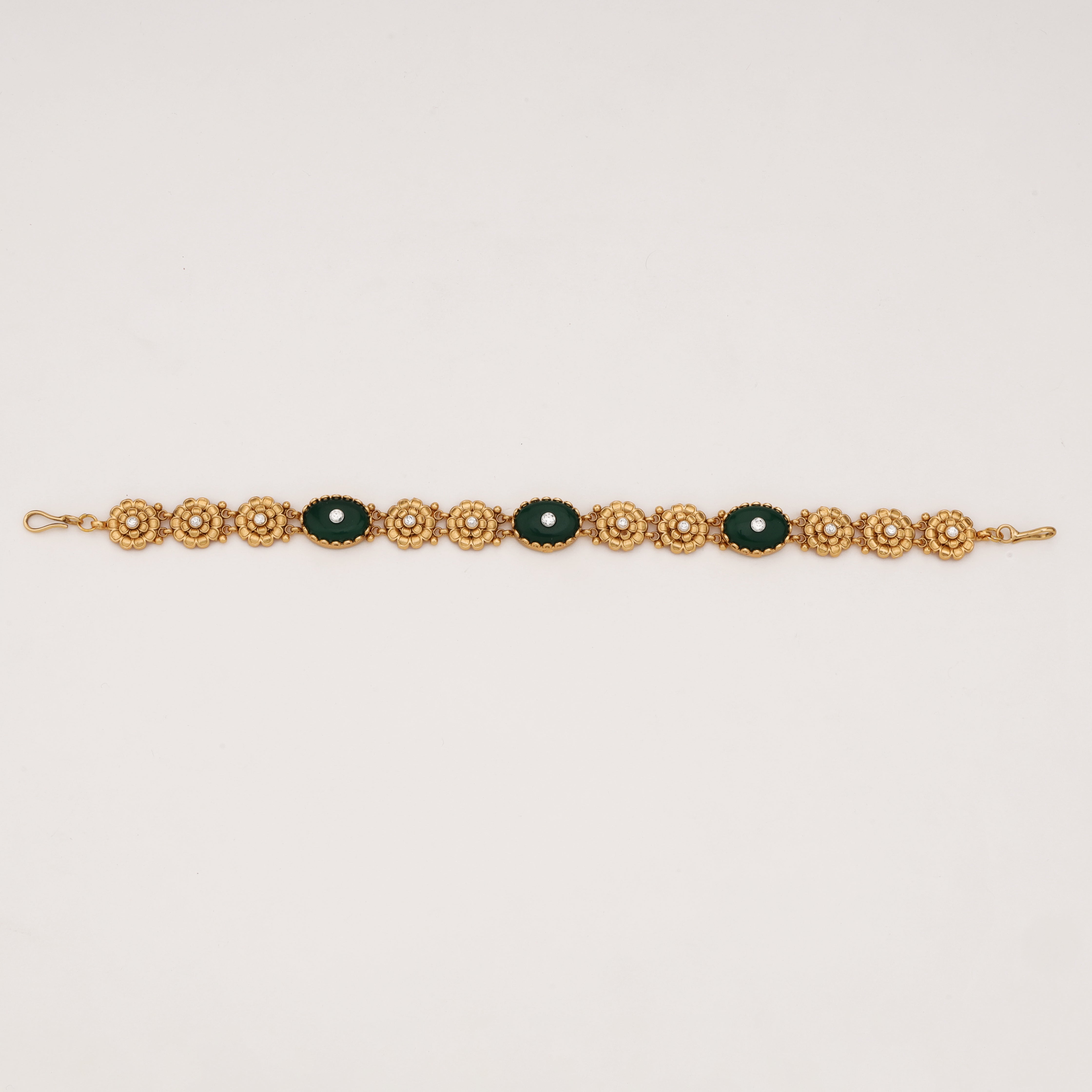 Emerald Floral Antique Gold Bridal Mathapatti