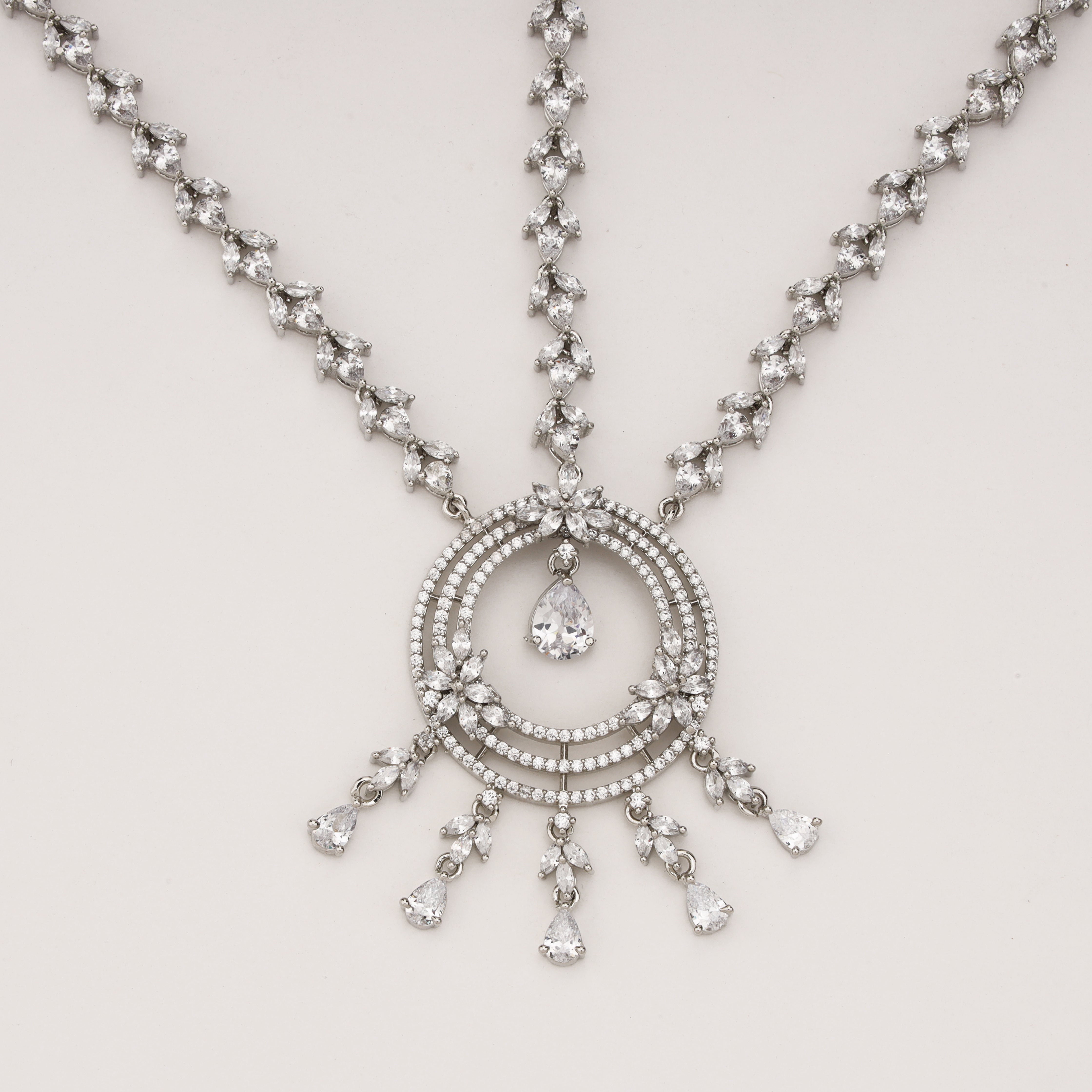 Crystal Halo Diamond Bridal Mathapatti