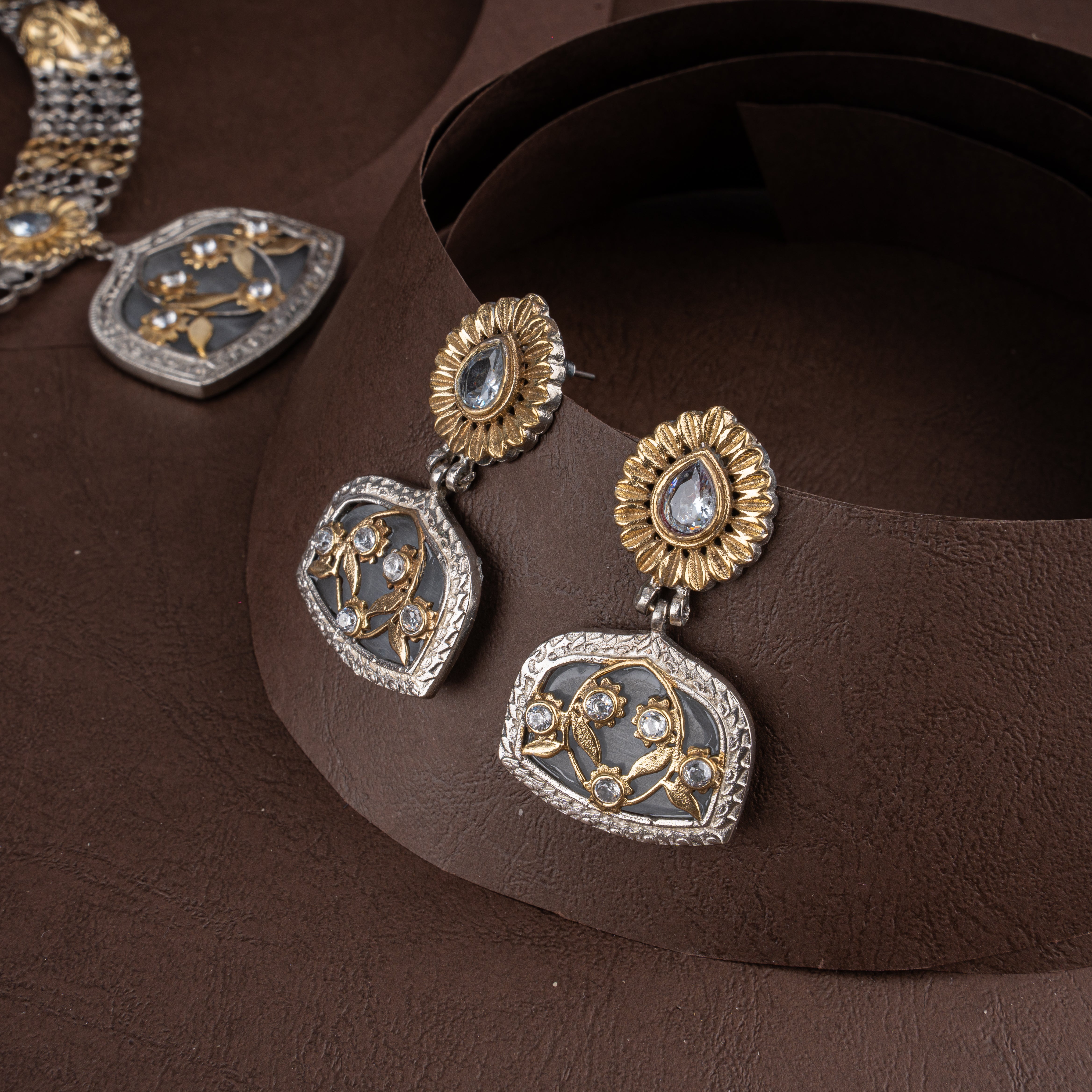 Dual-Tone Oxidised Silver Elephant & Floral Mesh Collar Necklace Set with Matching Earrings