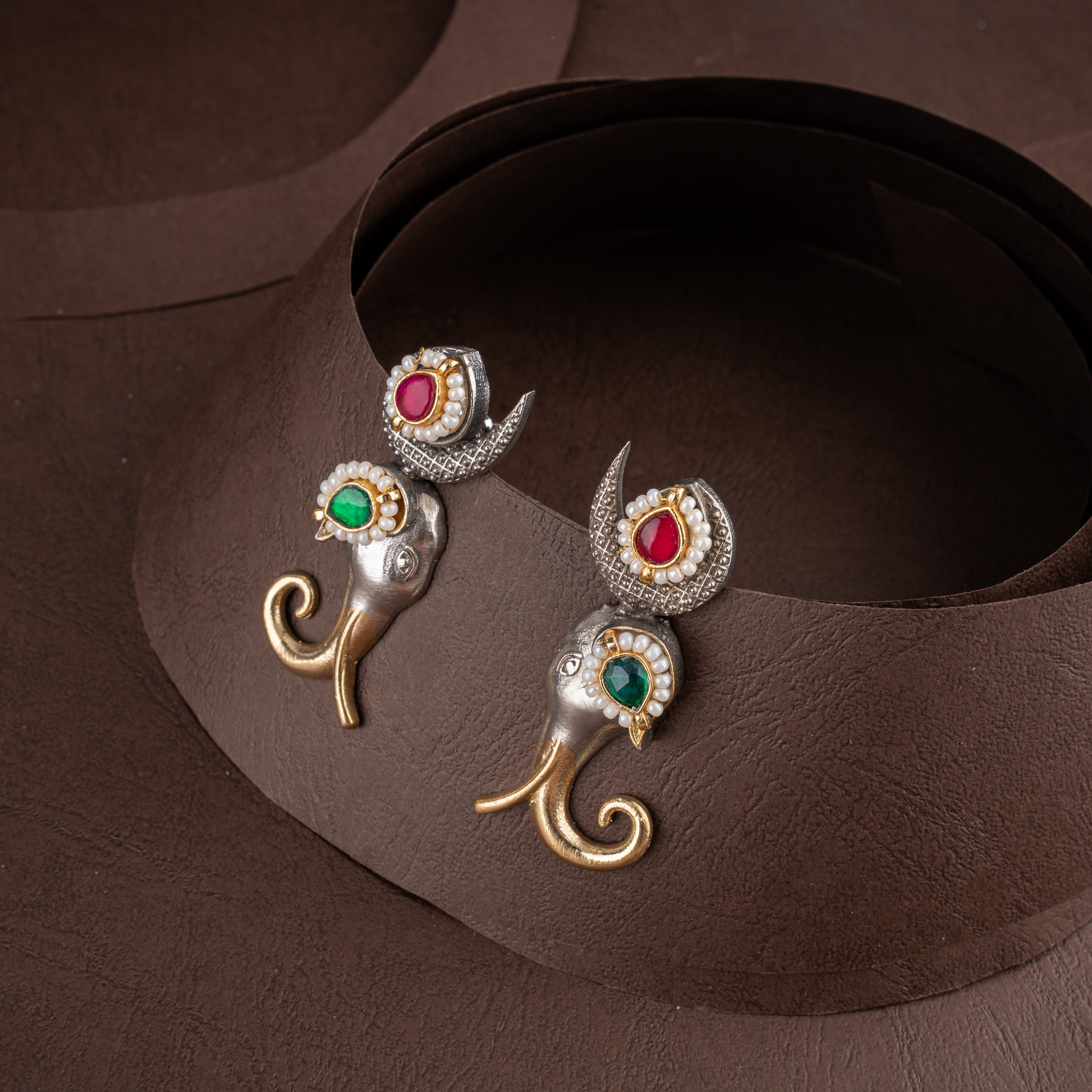 Dual-Tone Oxidised Silver Elephant Trunk Hasli Necklace Set with Matching Earrings