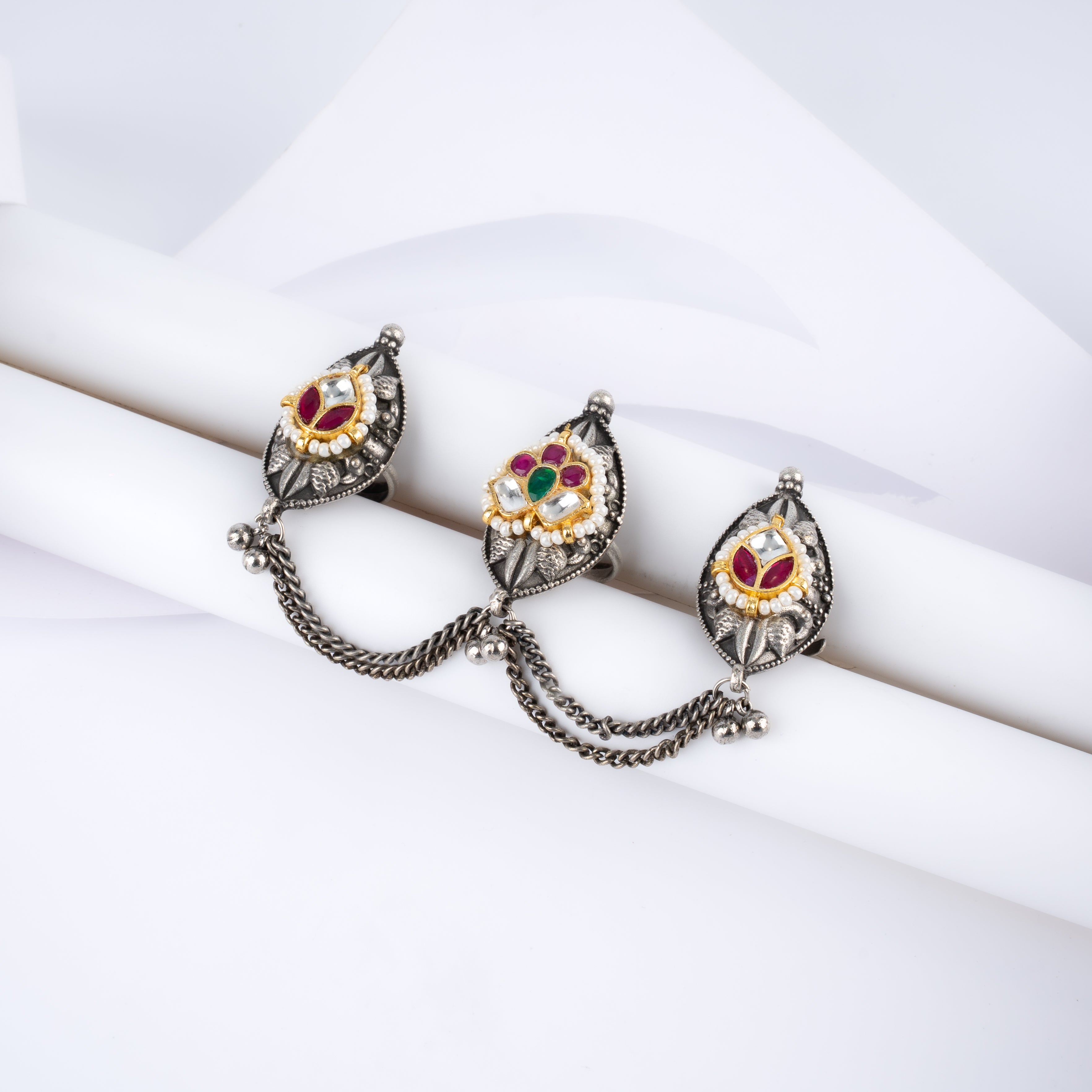 Dual Tone Teardrop Kundan Three Finger Chain Ring