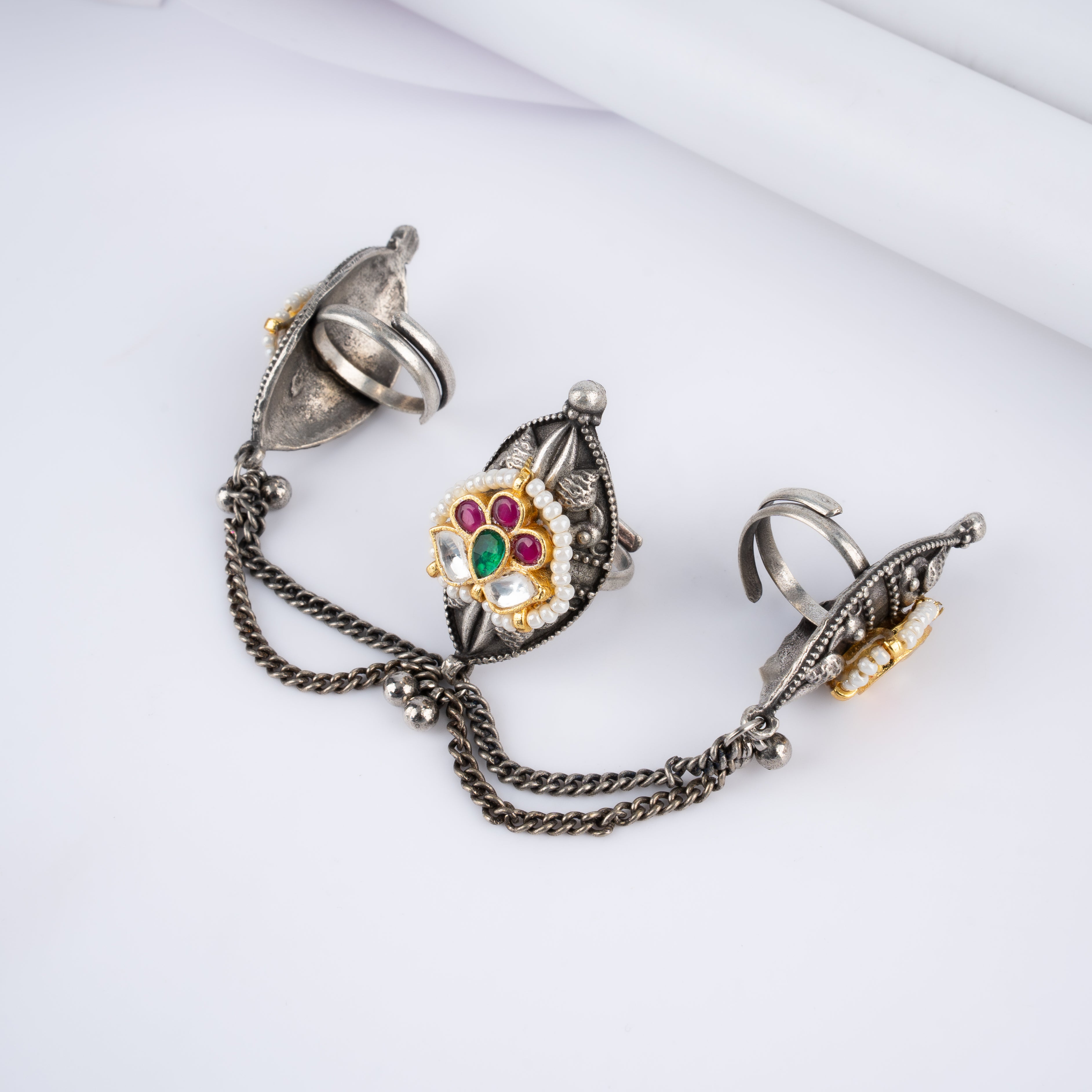 Dual Tone Teardrop Kundan Three Finger Chain Ring