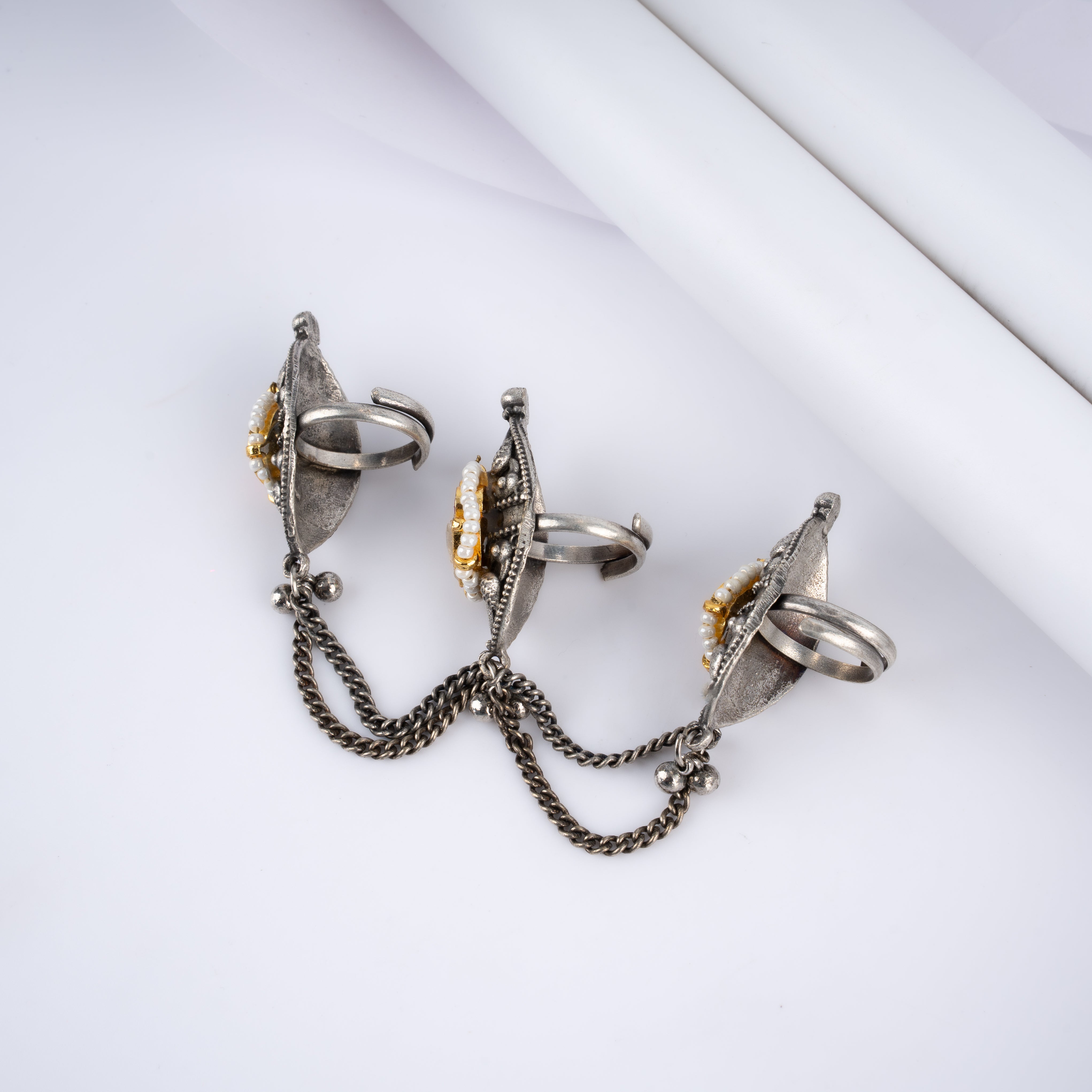 Dual Tone Teardrop Kundan Three Finger Chain Ring