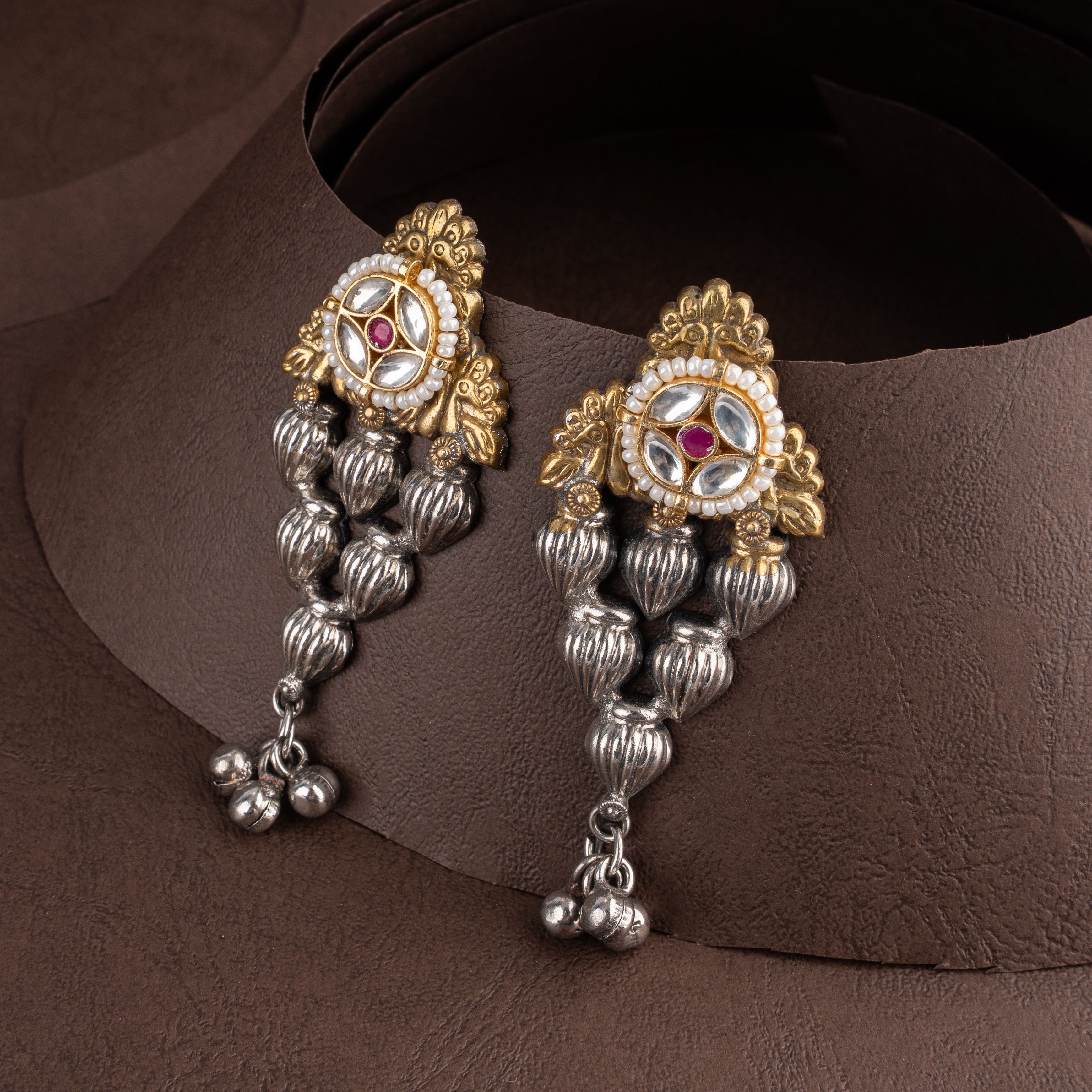 Oxidised Mesh Choker Necklace Set with Kundan Medallions and Fluted Pod Earrings