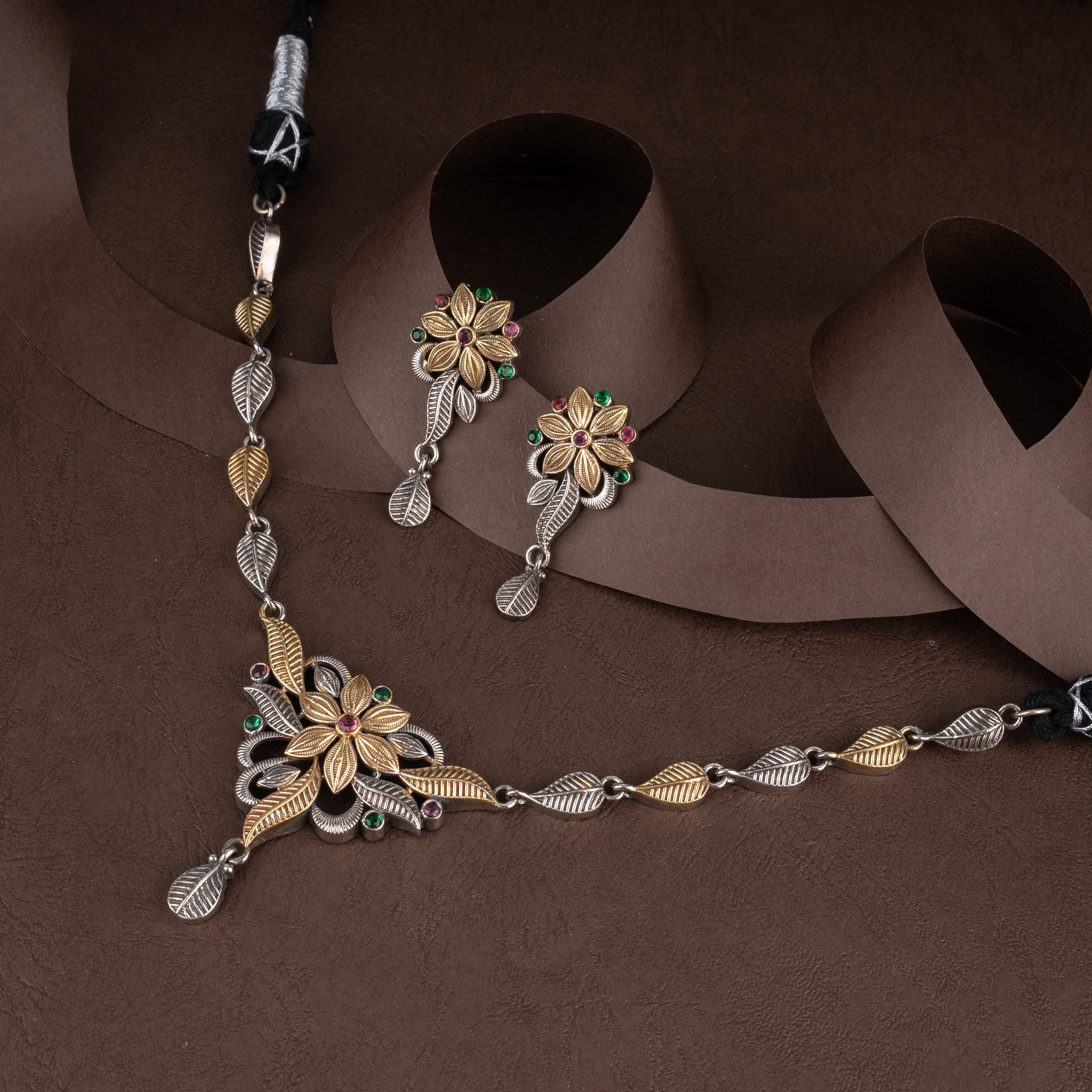 Dual-Tone Leaf Vine V-Neck Choker Necklace Set with Blooming Floral Centerpiece and Drop Earrings