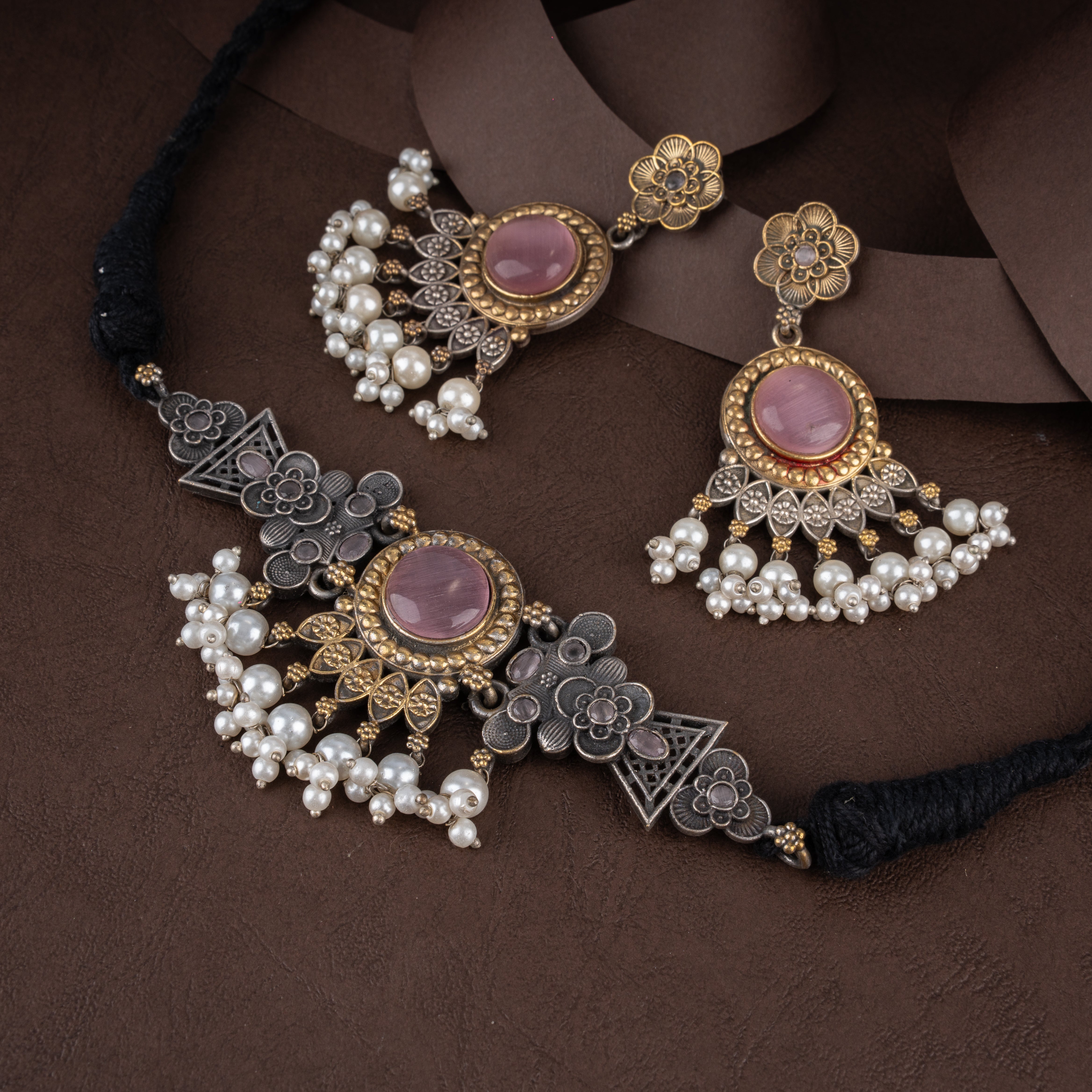 Dual-Tone Cabochon Stone Fan Medallion Choker Necklace Set with Seed Pearl Clusters