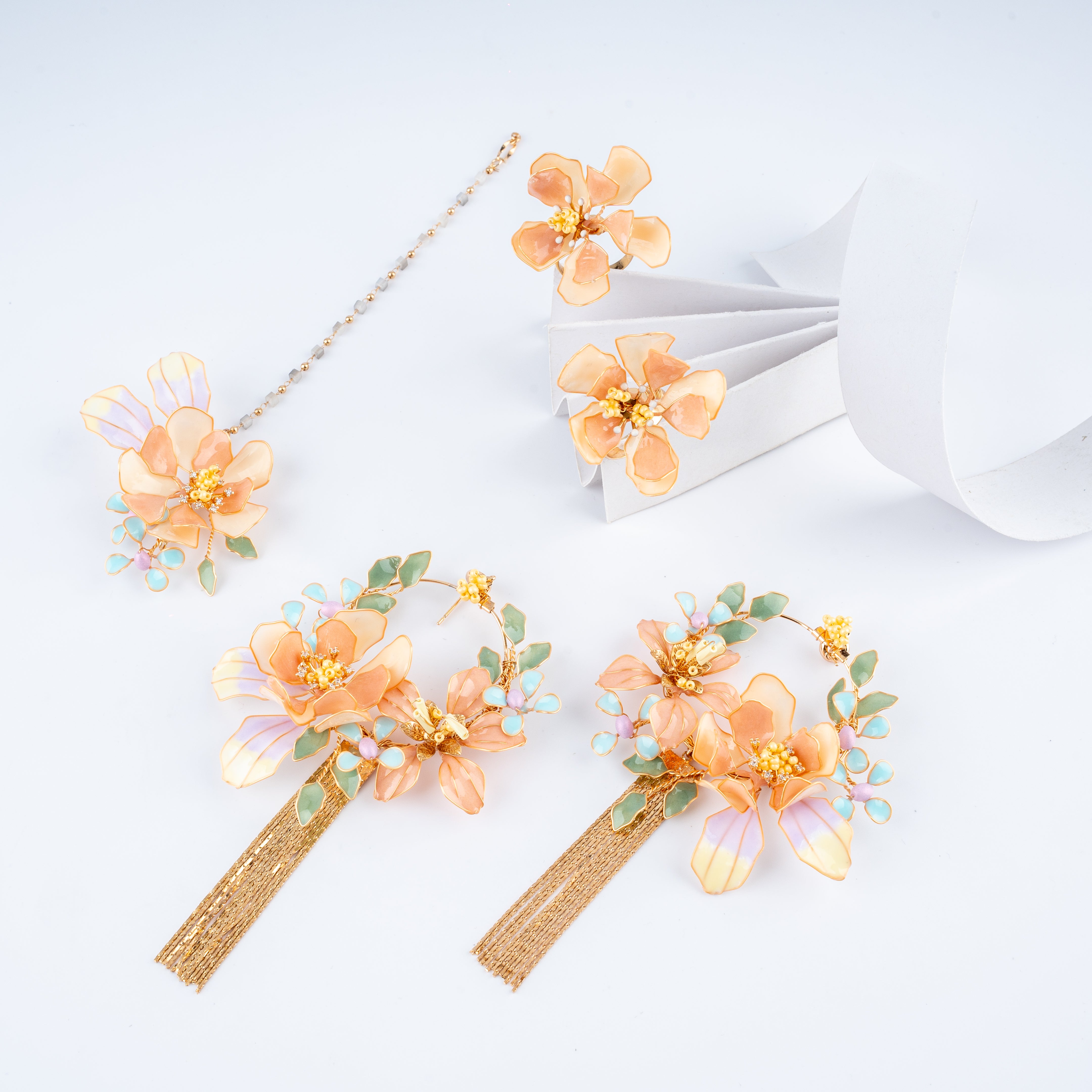 The Peach Sunrise Floral Resin Art Jewelry Set