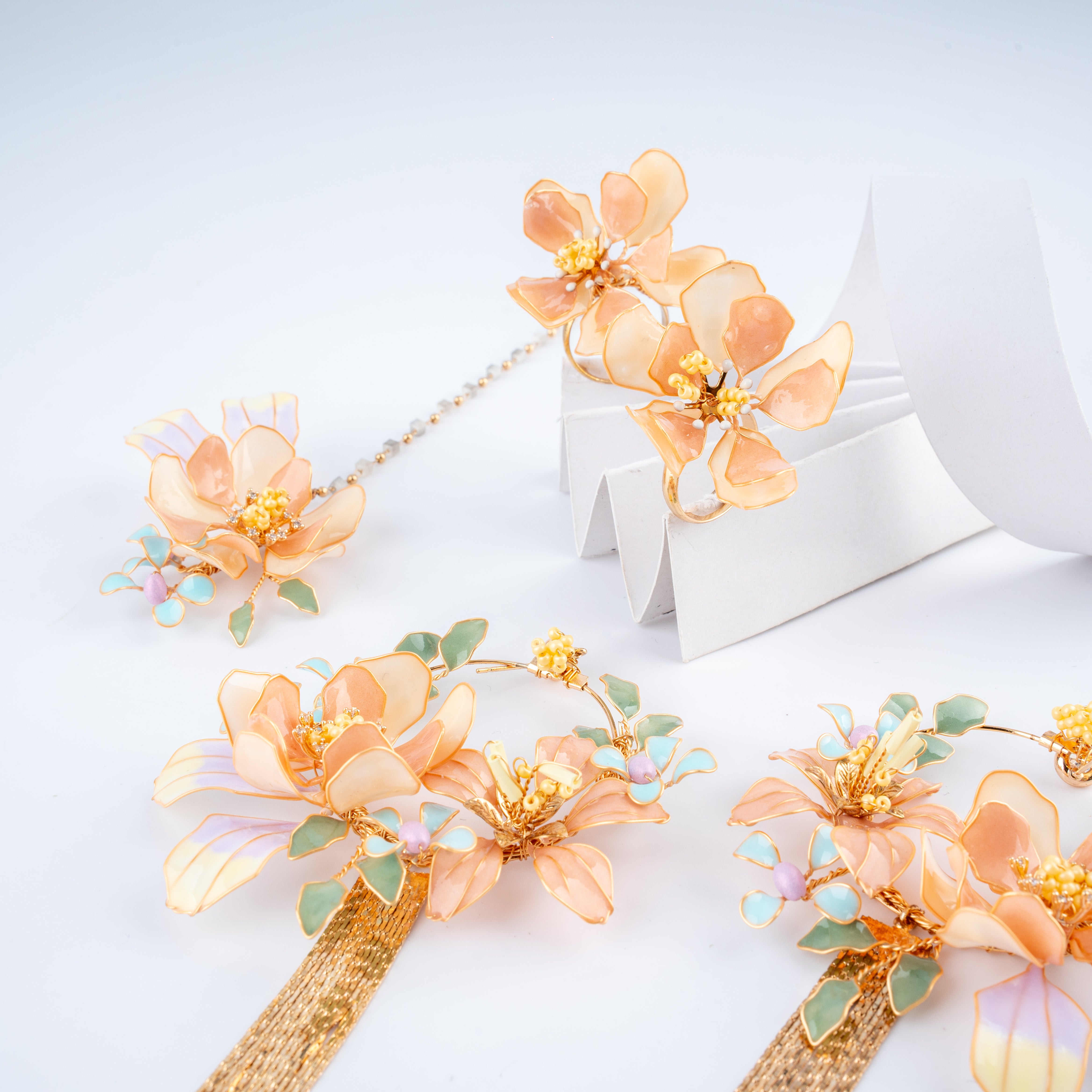 The Peach Sunrise Floral Resin Art Jewelry Set