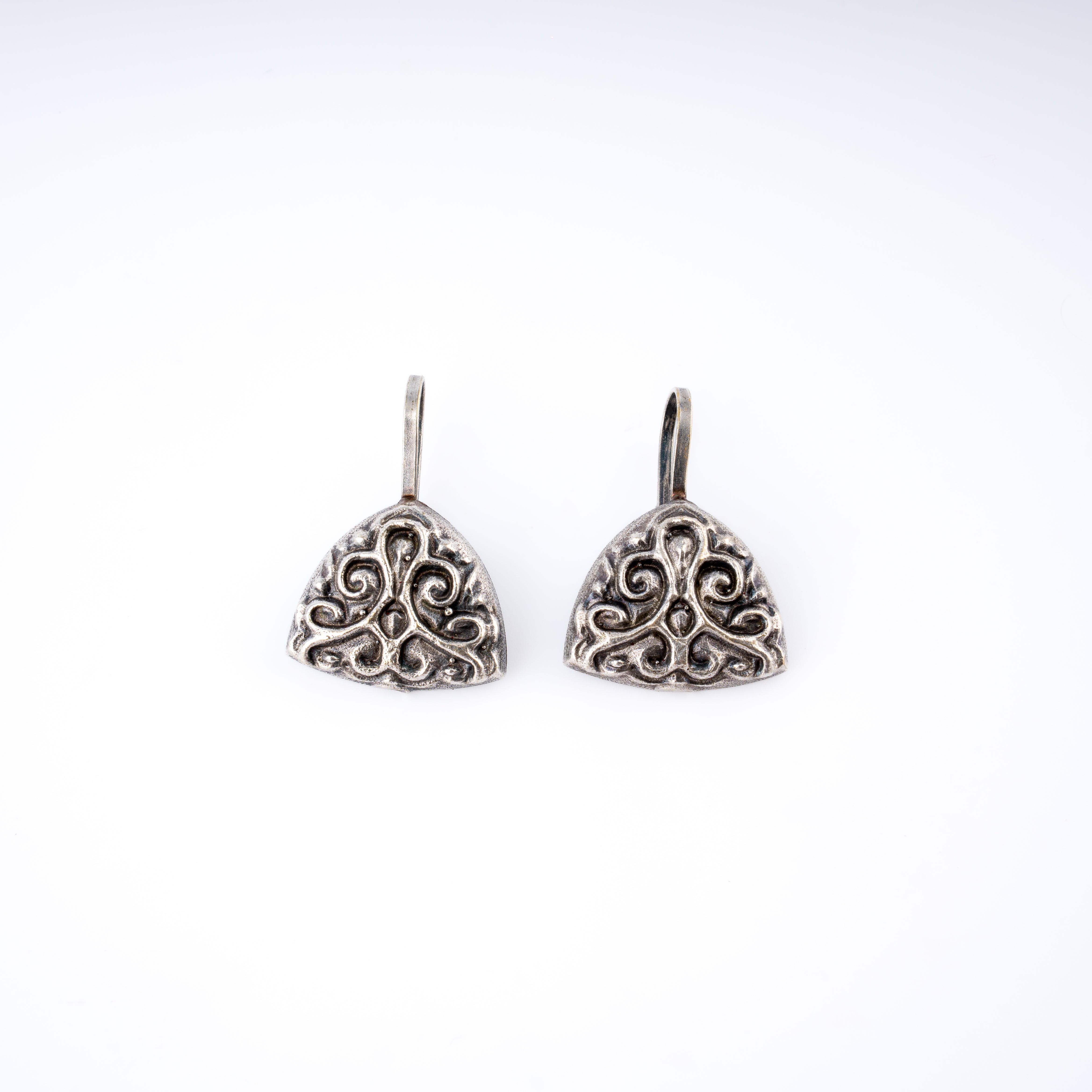 Oxidised Silver Filigree Shield Leverback Clip Earrings