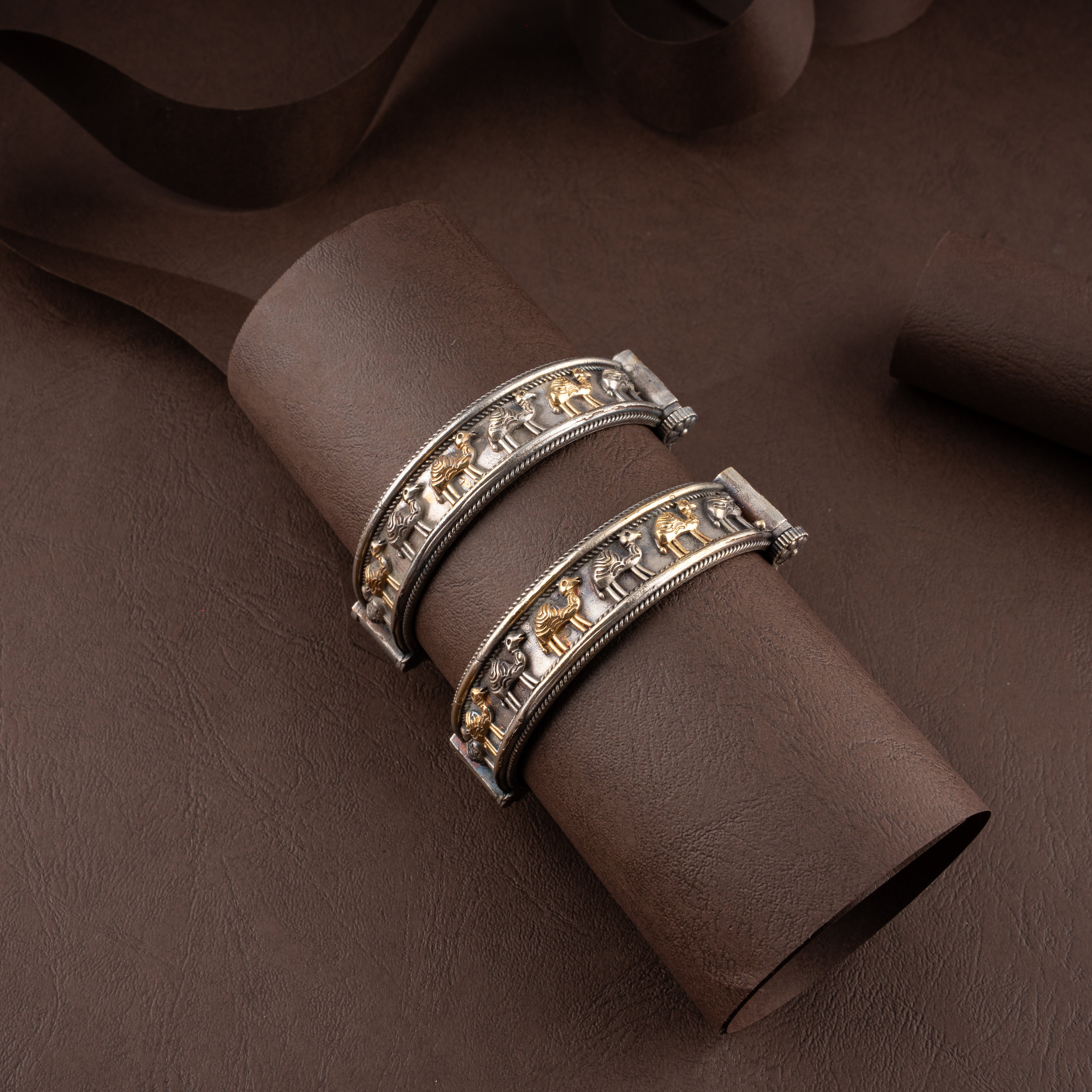 Dual-Tone Tribal Desert Camel Caravan Hinged Kada Traditional Bracelet