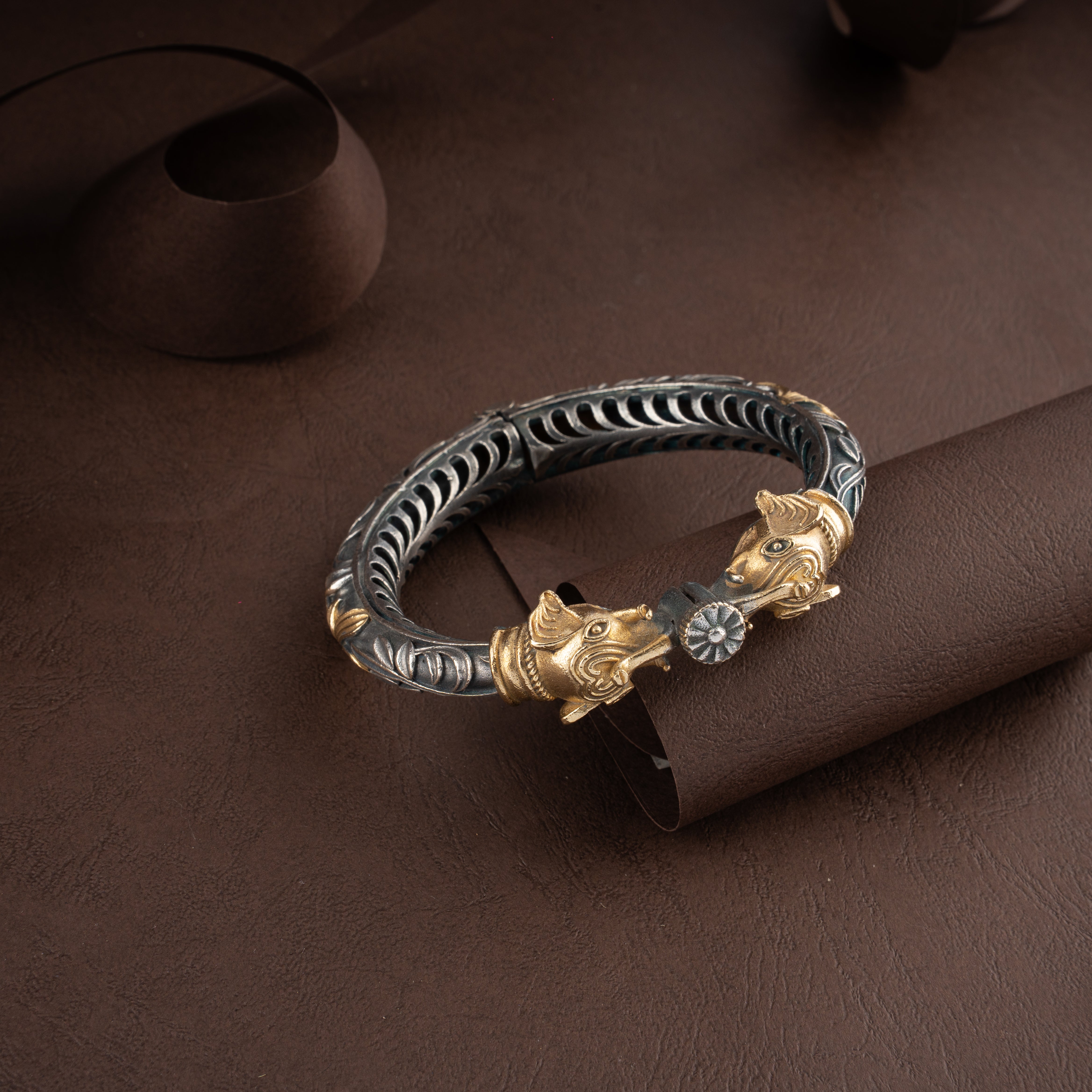 Dual-Tone Antique Animal Head Motifs Textured Kada / Bangle Set