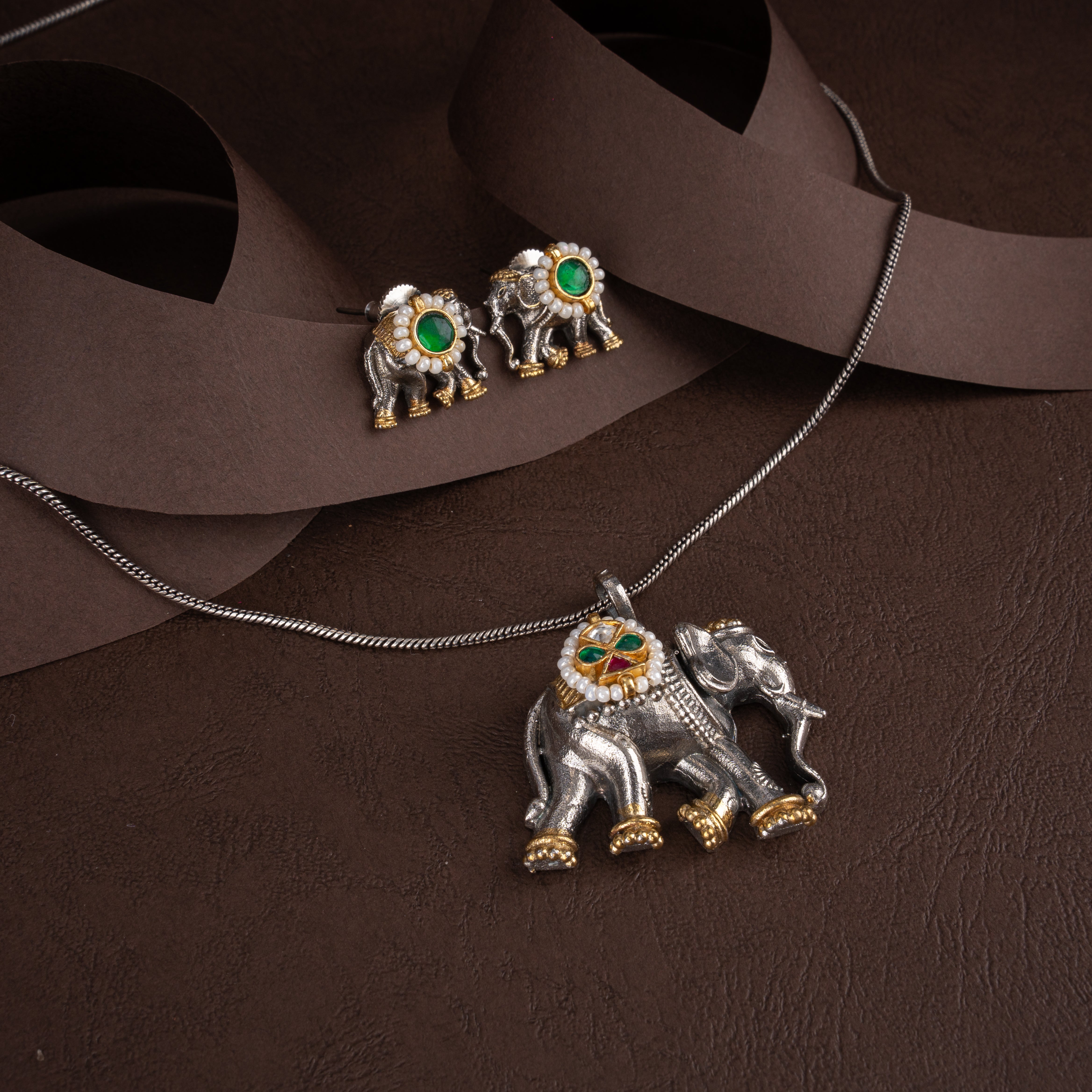 Dual-Tone Oxidised Silver Royal Elephant Pendant Chain Set with Matching Studs