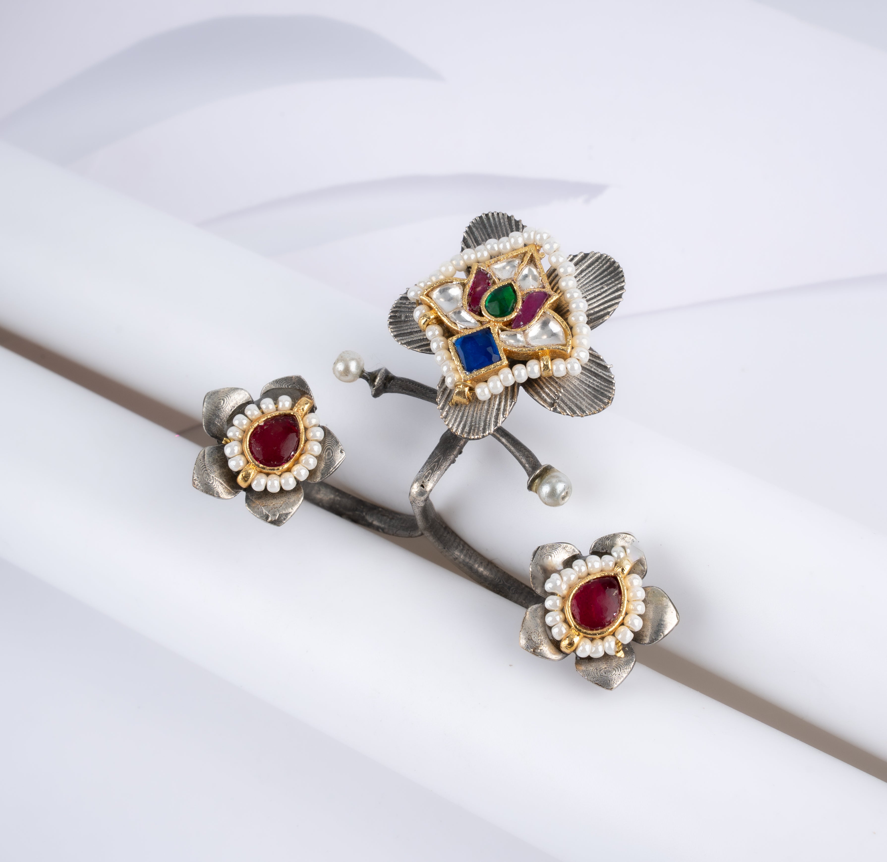Dual Tone Floral Kundan Two Finger Statement Ring