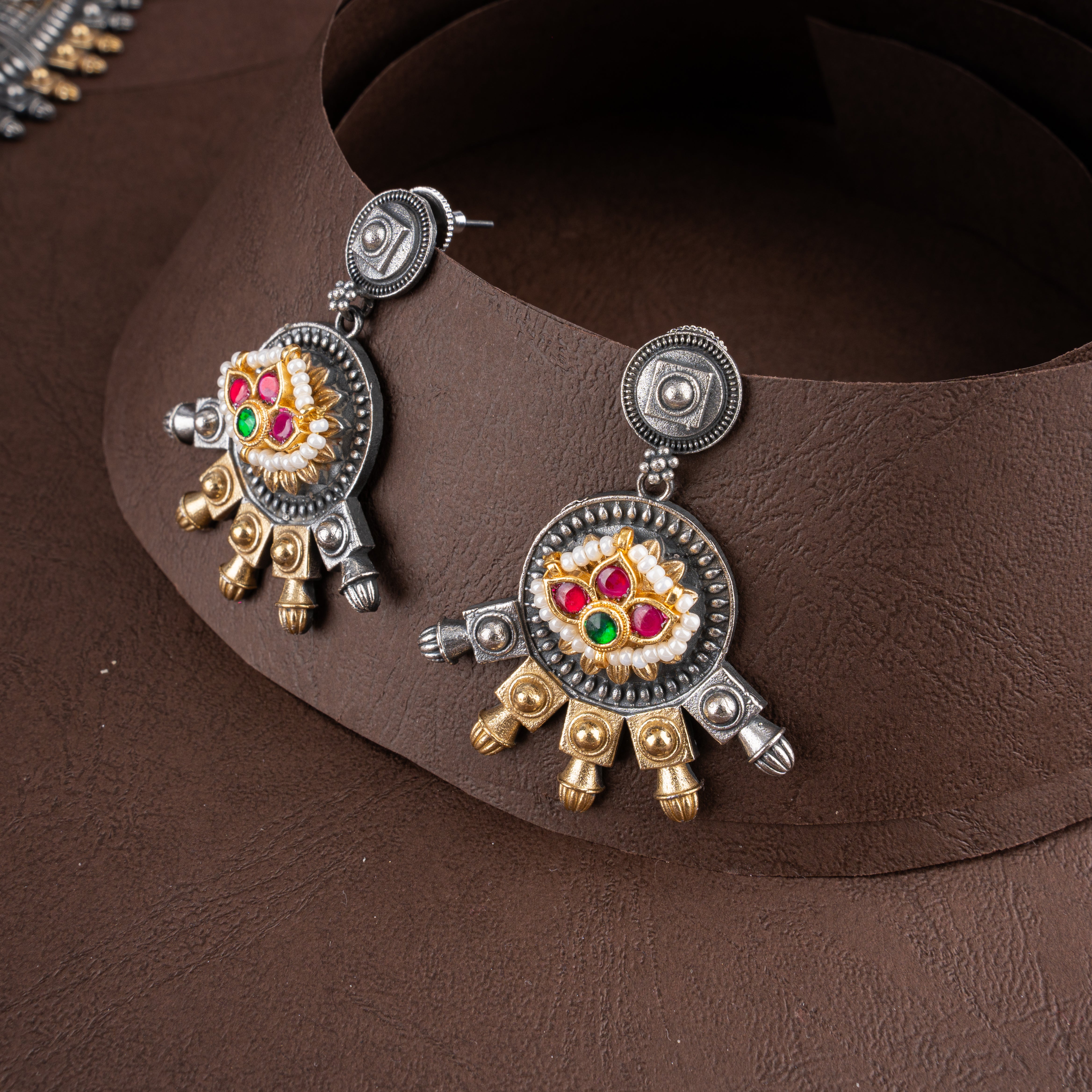 Dual-Tone Oxidised Silver Floral Medallion Collar Necklace Set with Matching Earrings