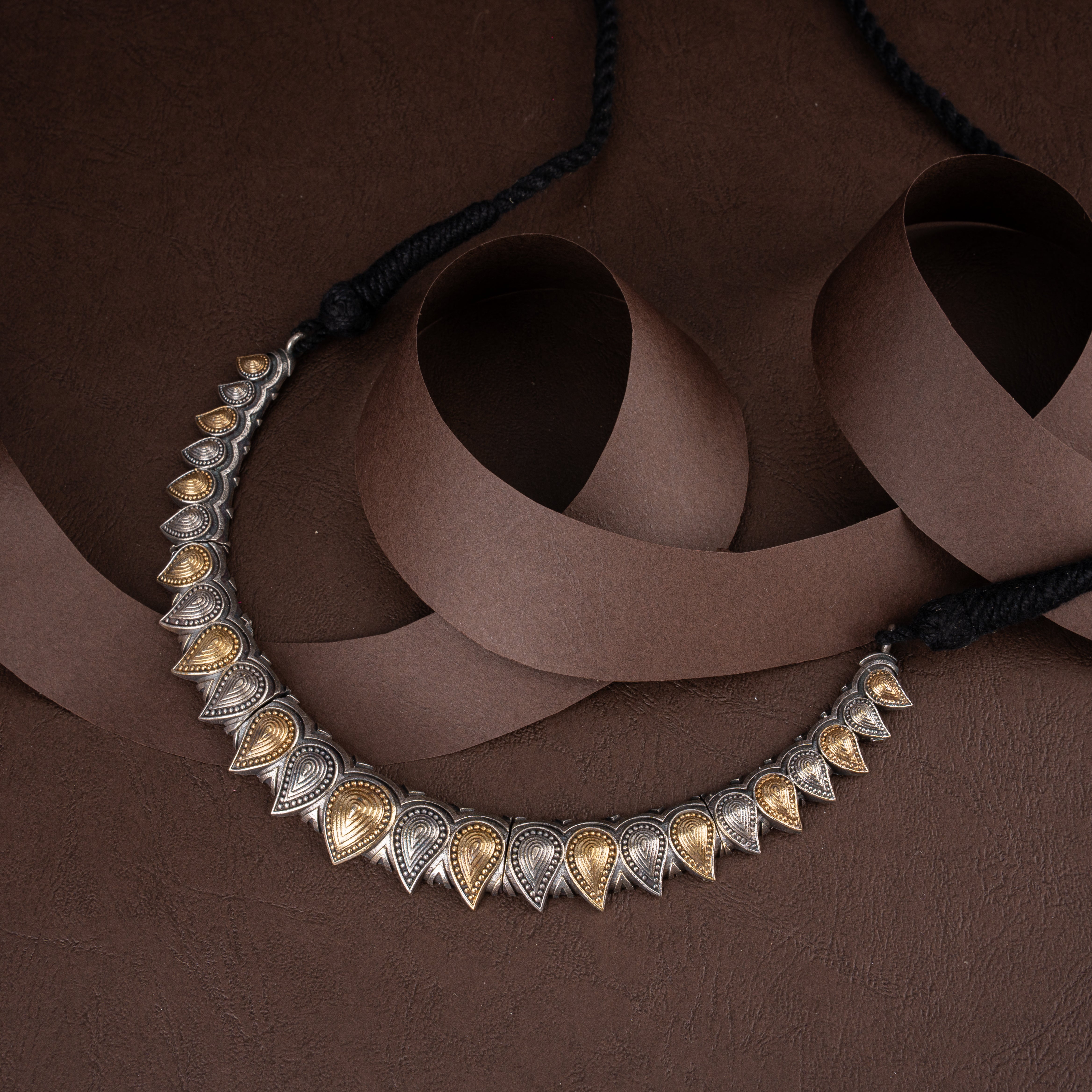 Oxidised Dual-Tone Silver Teardrop Leaf Collar Necklace Set with Matching Earrings