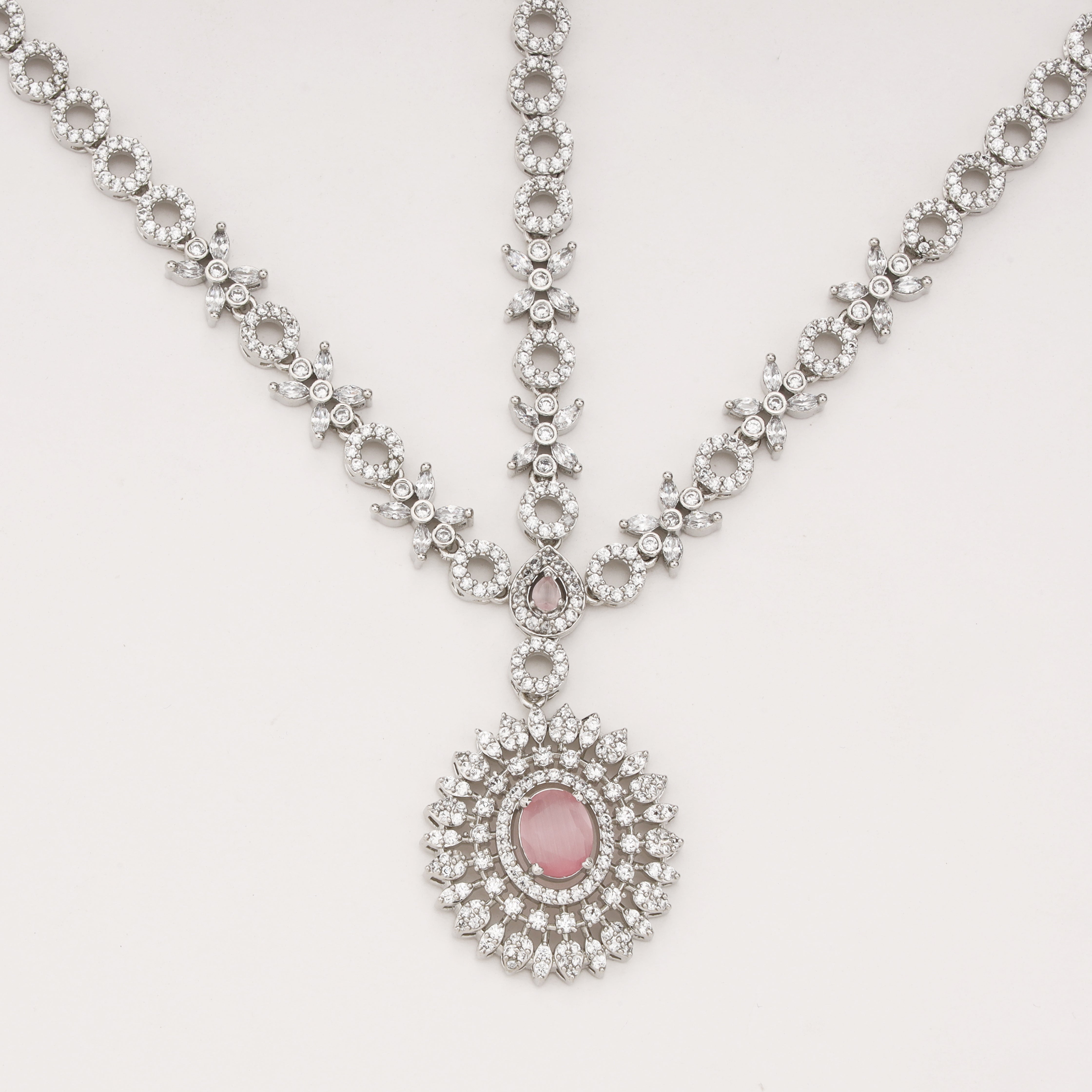 Rose Bloom Crystal Bridal Mathapatti